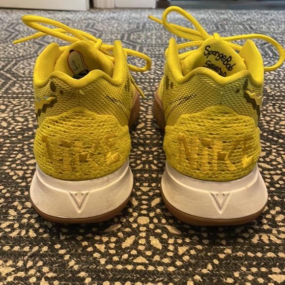 Nike Kyrie SpongeBob sneakers size 7.5 mens - Picture 2 of 9